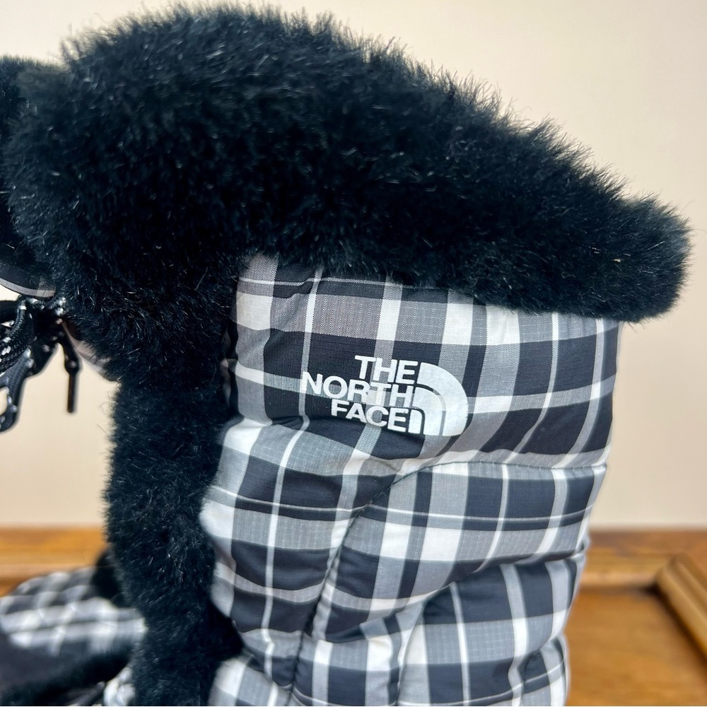 The North Face Black and White Plaid Winter Boots - Picture 4 of 14